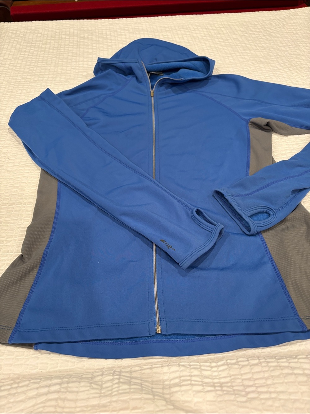MEC Blue Zip-Up Hoodie Jacket with Gray Panels
Size estimated to be Ladies M